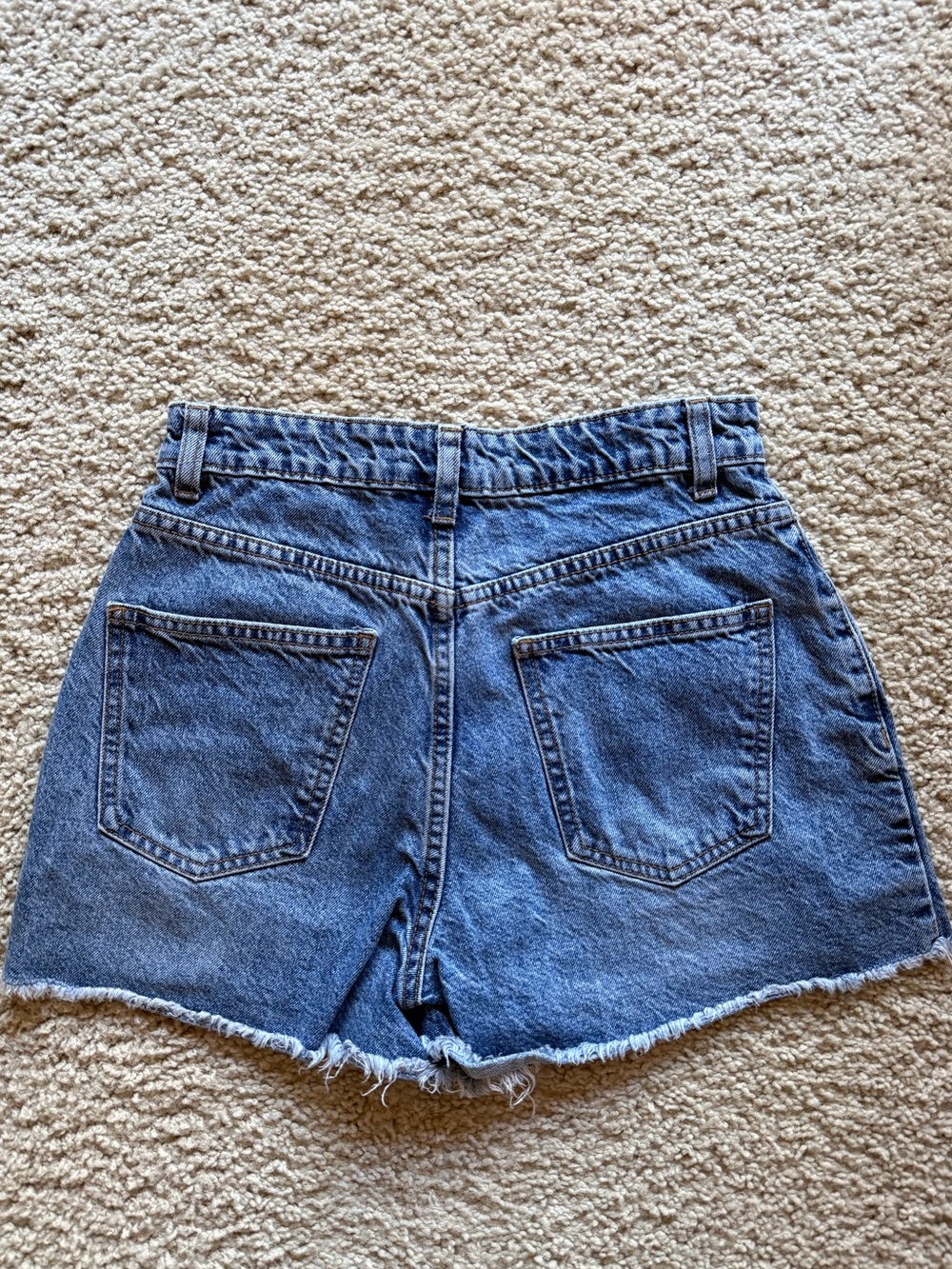 Cotton On Blue High-Rise Frayed Hem Denim Shorts - Picture 2 of 5